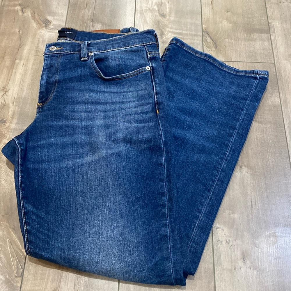 Lucky Brand Easy Rider Boot Jean in Dark Wash. Size 14/32R